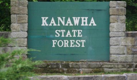 Kanawha_State_Forest_-_Entrance_Sign
